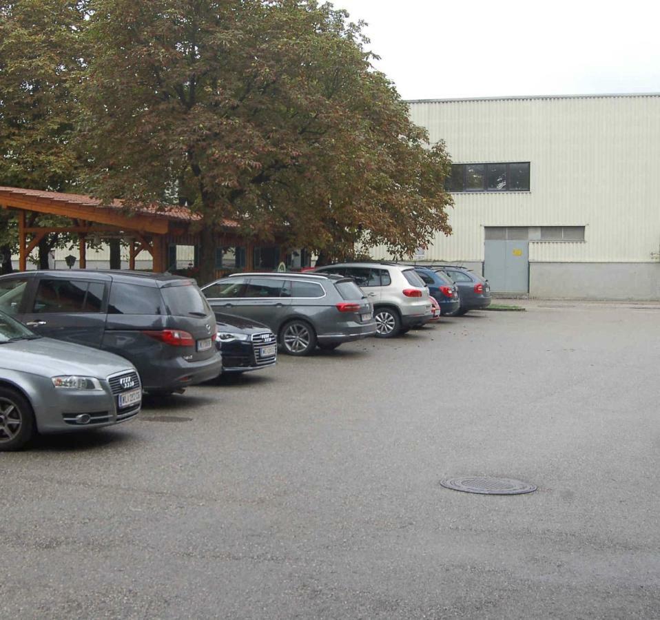 Gasthof Huber Wels Dış mekan fotoğraf